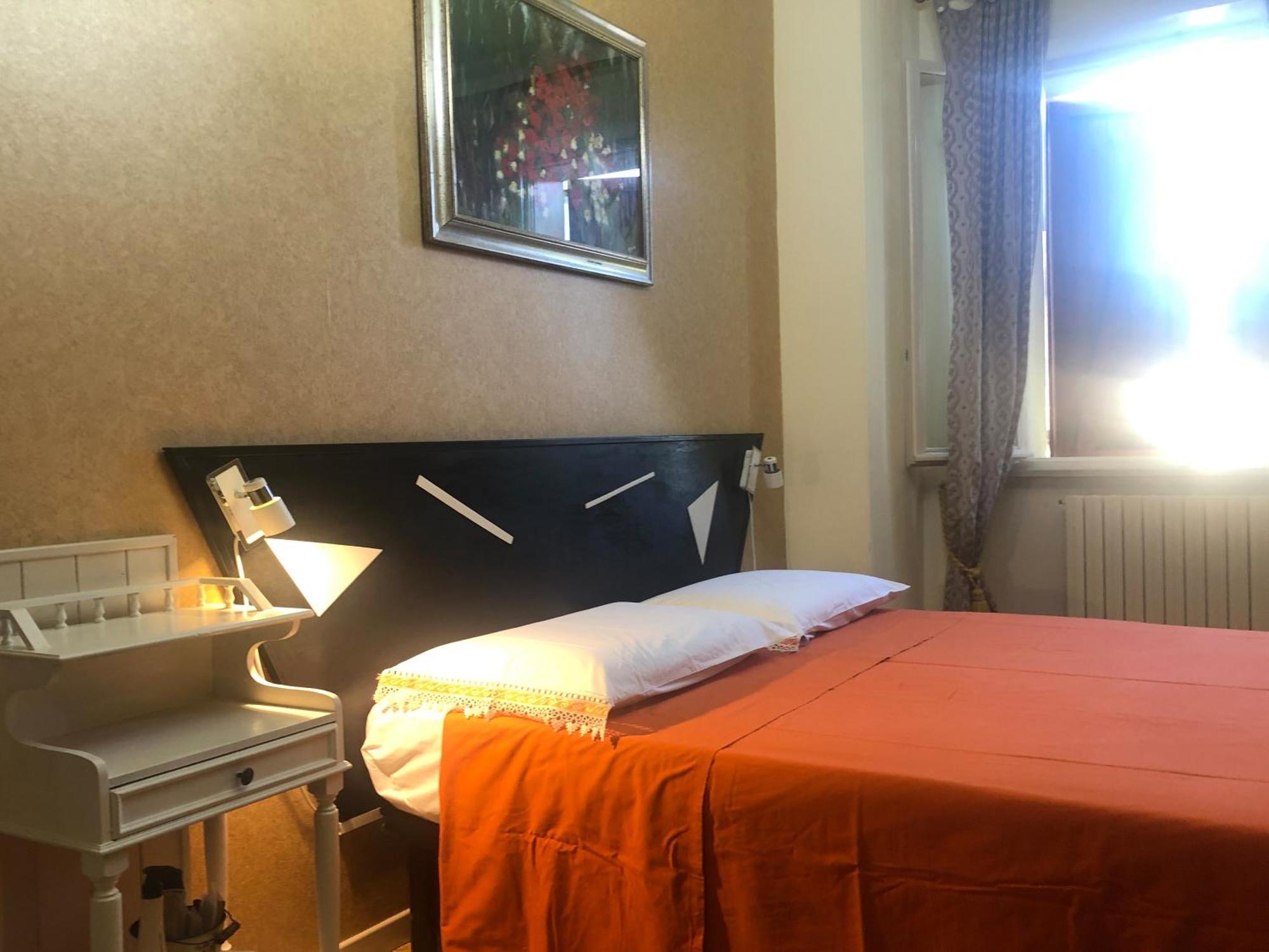 La Finestra Sul Fiume Bed & Breakfast Fossombrone Bagian luar foto