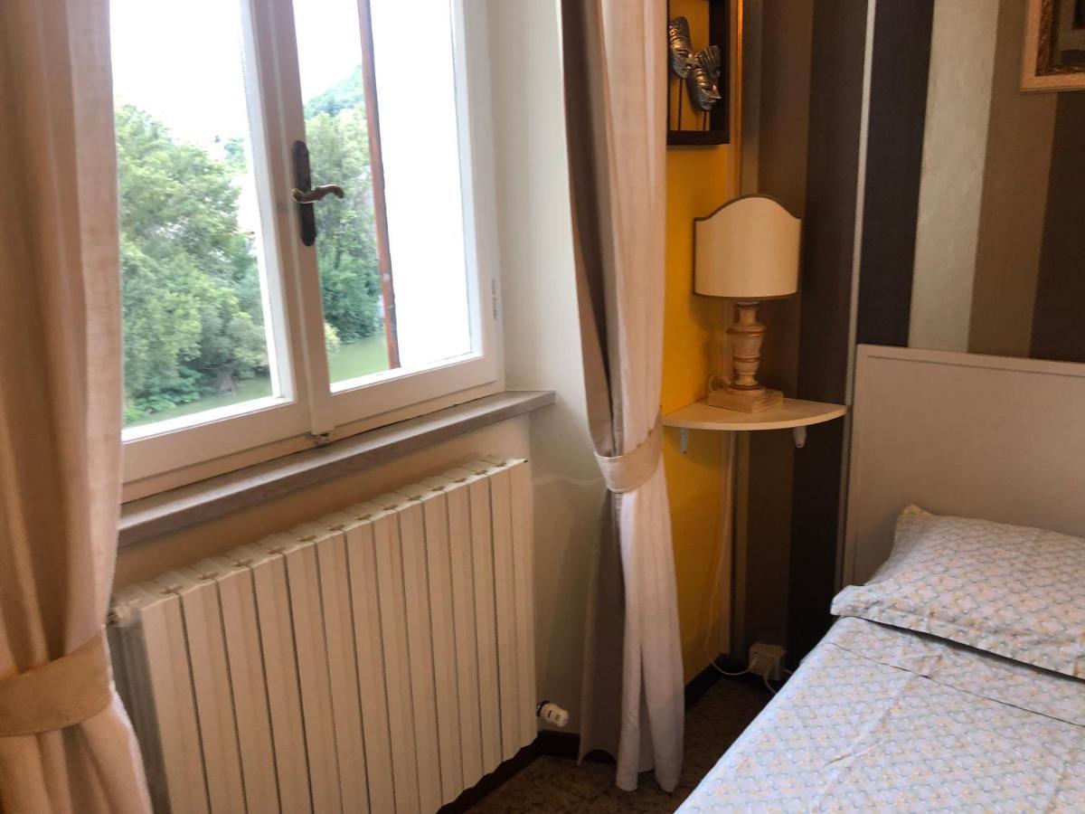 La Finestra Sul Fiume Bed & Breakfast Fossombrone Bagian luar foto