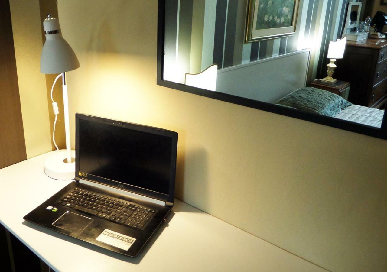 La Finestra Sul Fiume Bed & Breakfast Fossombrone Bagian luar foto