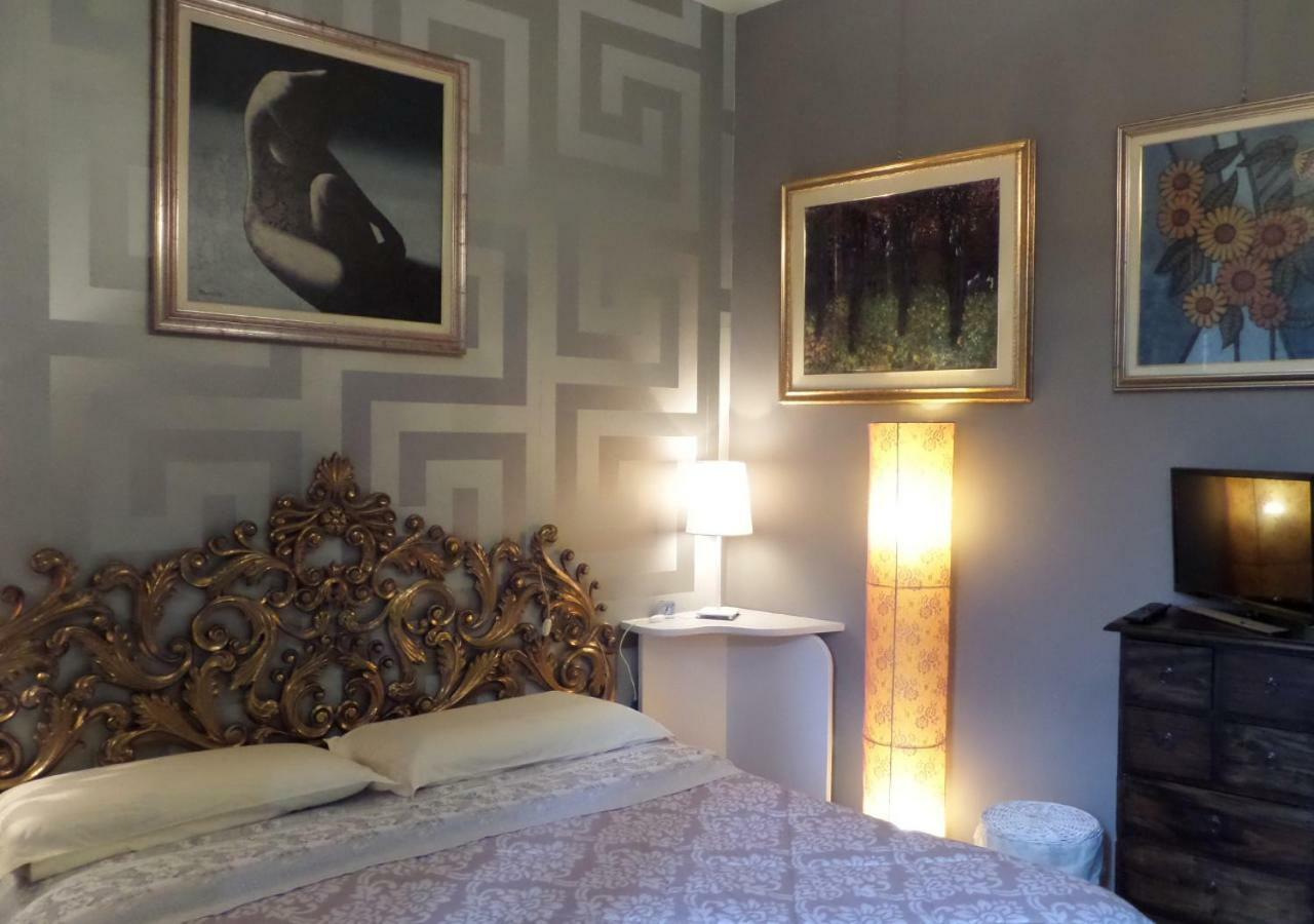 La Finestra Sul Fiume Bed & Breakfast Fossombrone Bagian luar foto