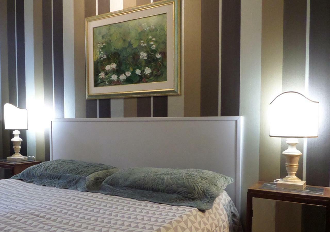 La Finestra Sul Fiume Bed & Breakfast Fossombrone Bagian luar foto